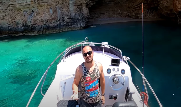 DEV BALIKLAR ETRAFIMI SARDI - Yeni Mağara Buldum