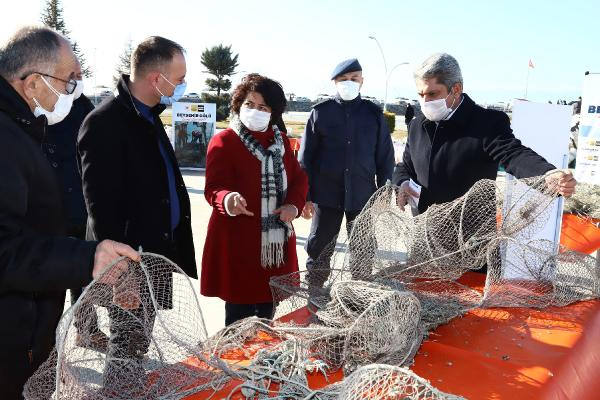 Beyşehir Gölü'nden 470 hayalet ağ çıkarıldı