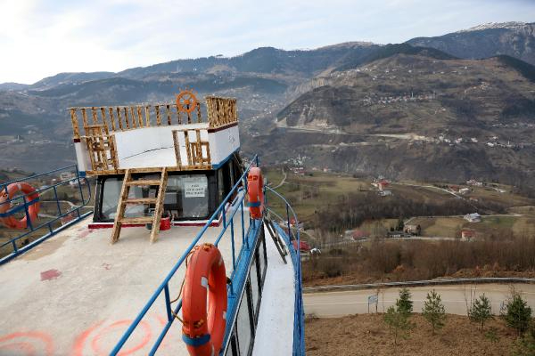 Dağın Tepesindeki Teknenin "Rüzgarı"