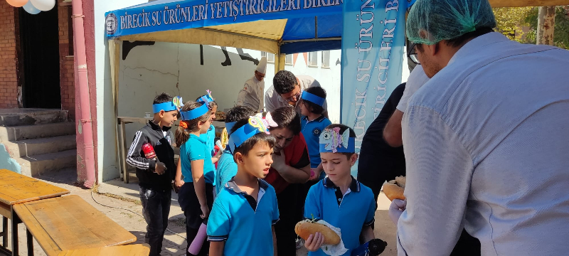 Türk Somonu Okullarda öğrencilerimizden tam not aldı