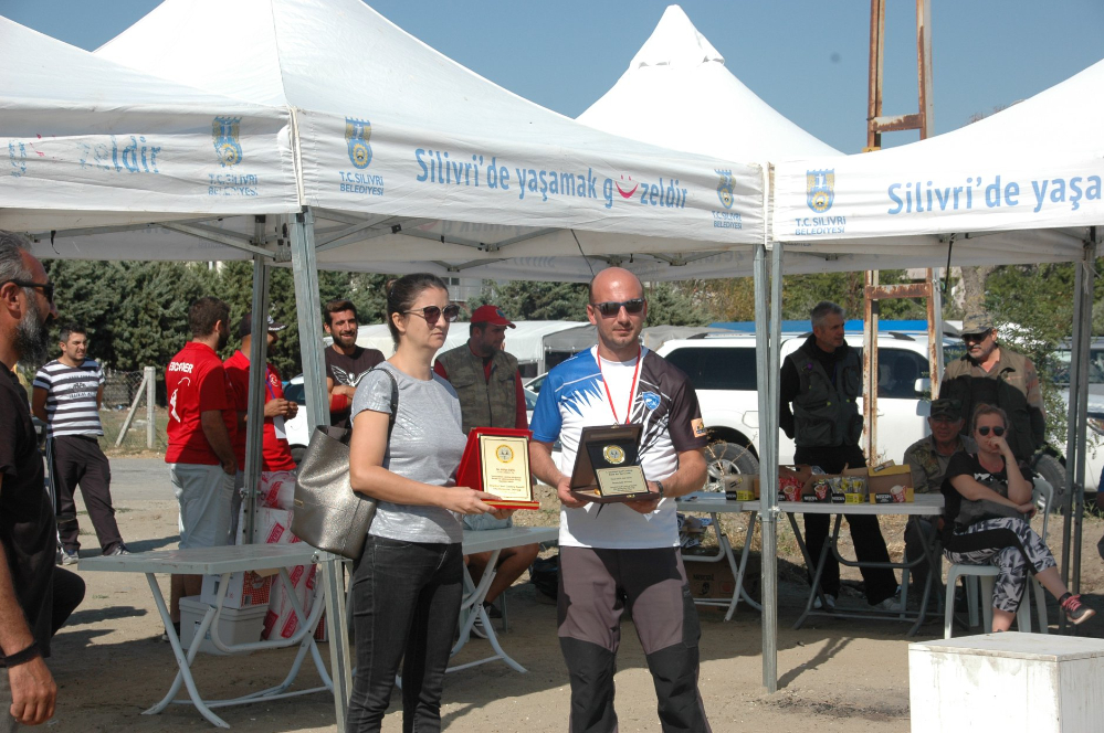 Ülkemizi Yurt Dışında Temsil Edenler : Kadir Cihan Pestil