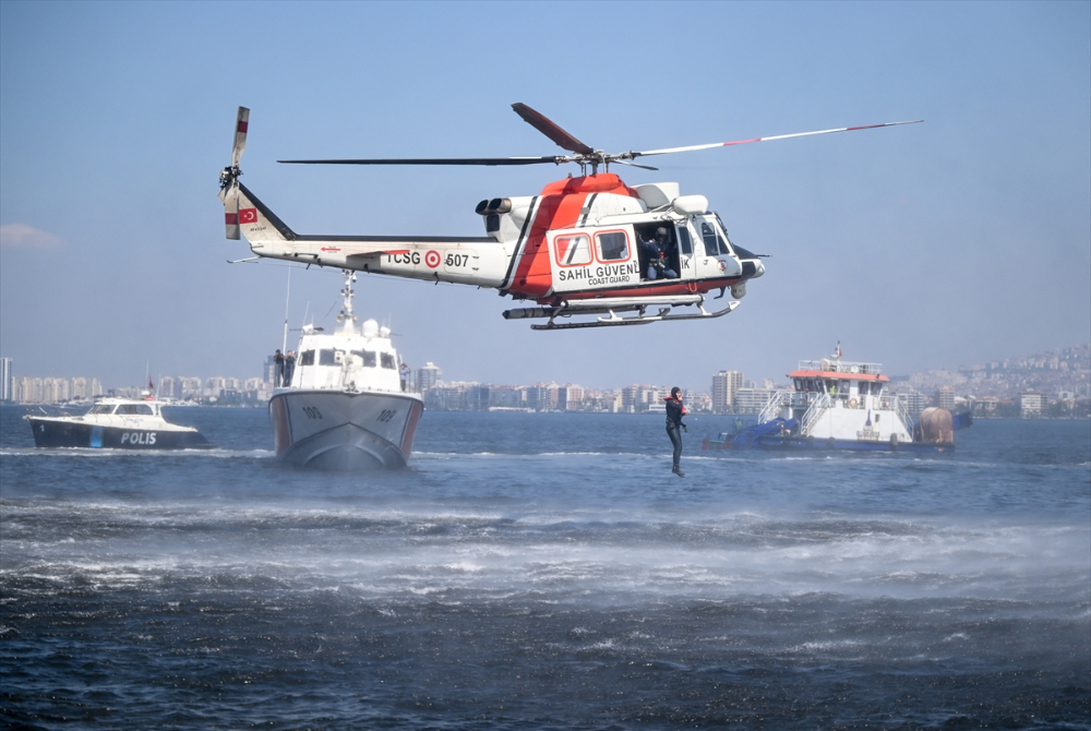 İzmir Körfezi'nde Dünya Çevre Günü temizliği yapıldı