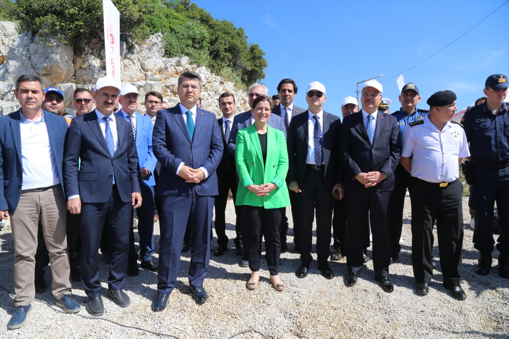 Edirne'de İbrice Limanı'ndan Ege Denizi'ne dalan dalgıçlar dip temizliği yaptı