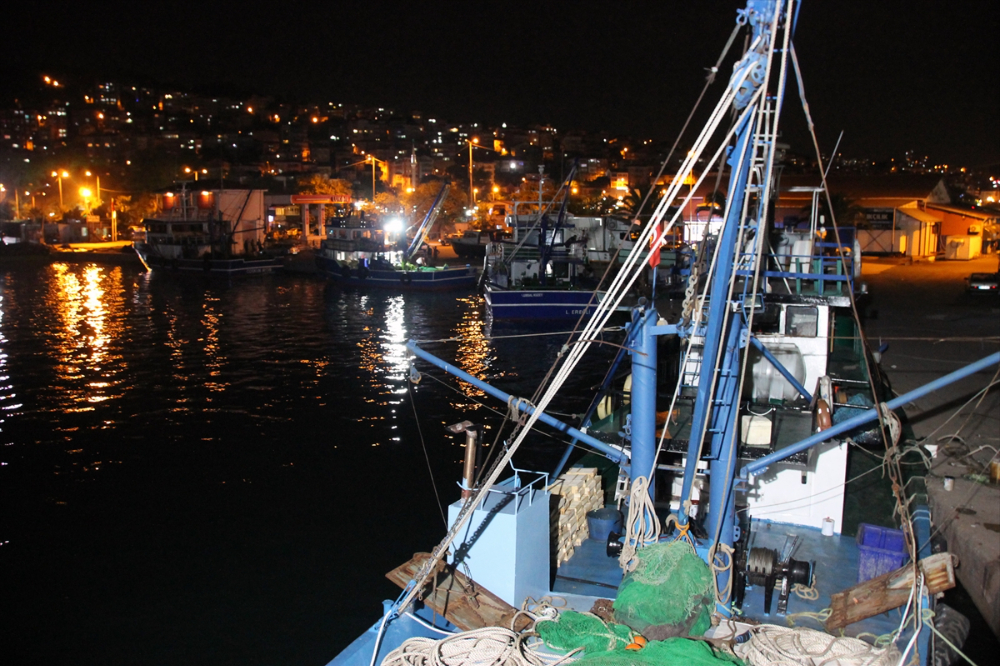 Zonguldak'ta balıkçılar "vira bismillah" diyerek denize açıldı