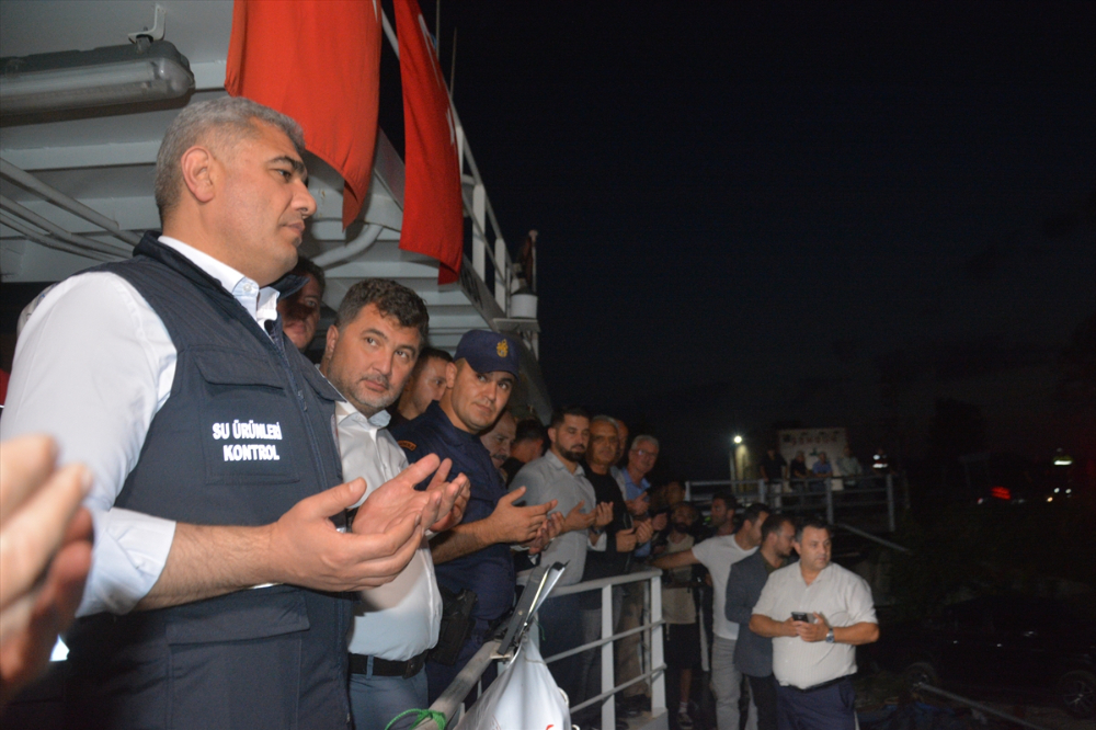 Zonguldak'ta balıkçılar "vira bismillah" diyerek denize açıldı