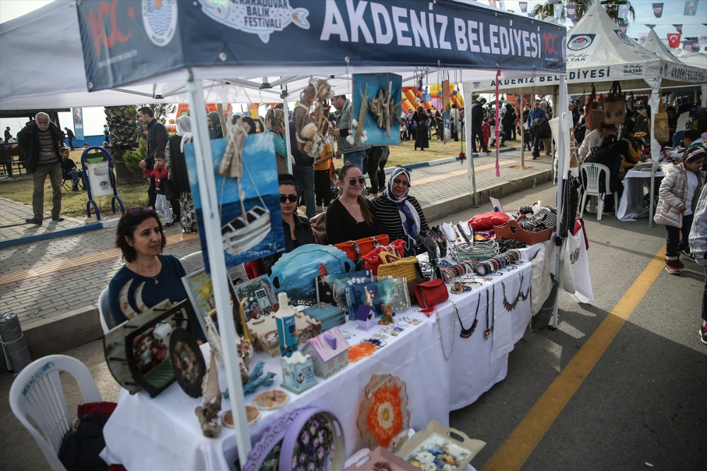 Mersin Karaduvar Balık Festivali'nde 12 ton balık dağıtıldı