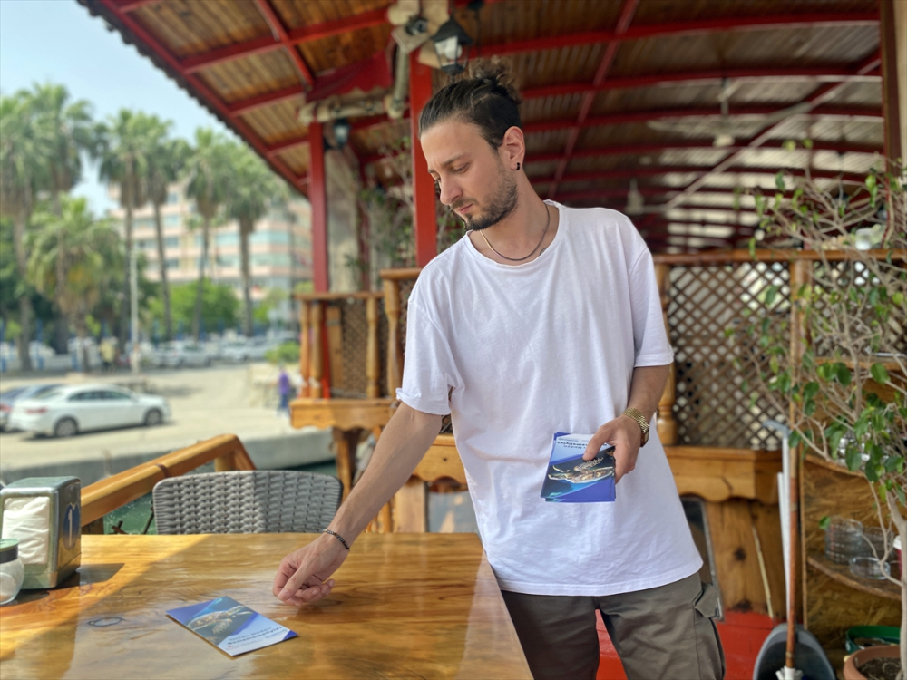 Mersin'de balıkçılar deniz kaplumbağaları konusunda bilinçlendiriliyor