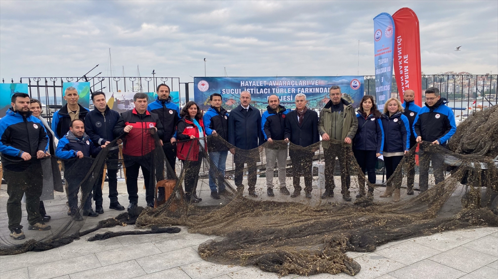 Çanakkale'de 500 bin metrekare alan, hayalet ağlardan temizlendi