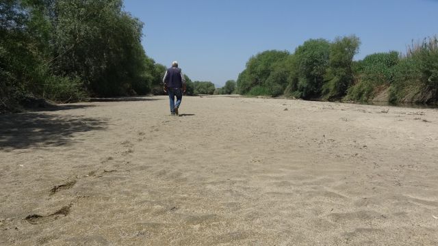 İlk kez böyle görüntülendi; Büyük Menderes Nehri kurudu