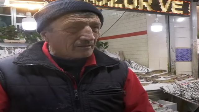 Ankara Ulus Balık Hali'nde balıkçılar isyan etti "8 kilogram alabalık alabilirken şimdi 3 kilo alabiliyorum"