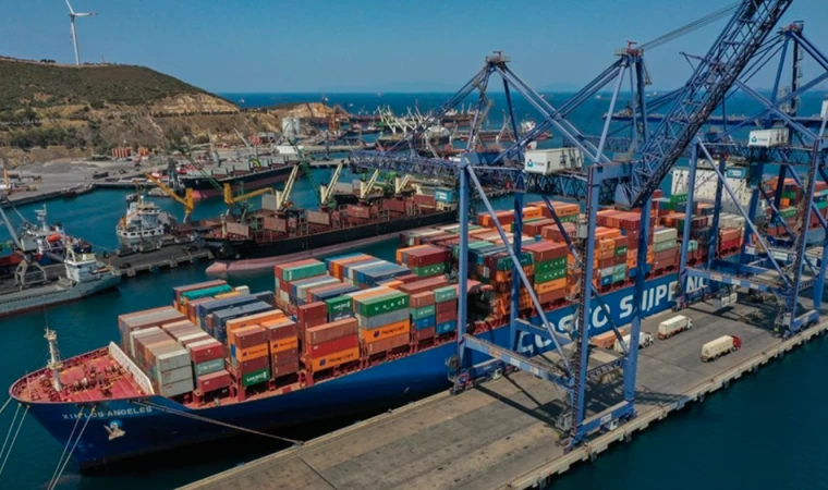 İhracatın yüzde 57'si gemilerle gerçekleştirildi