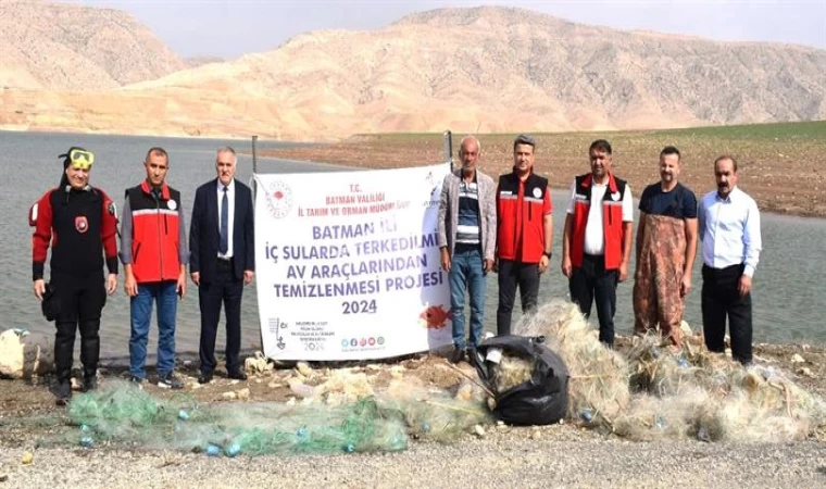 Sason Han Çayı ve Ilısu Baraj Gölünde hayalet ağ temizliği yapıldı