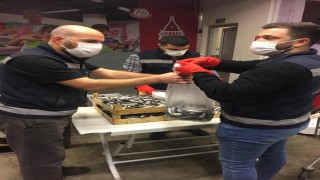 İhtiyaç sahiplerine 2.5 ton hamsi