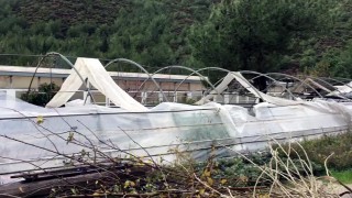 Marmaris'i 2 dakikalık kasırga vurdu