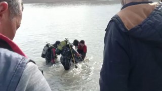 Baraj gölünde alabora olan teknedeki kayıp kişinin cesedi bulundu