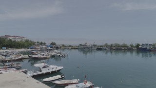 Karadeniz'de balıkçılar ağ ve teknelerini bakıma aldı
