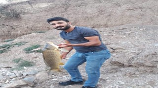 Jeneratörle balık avlarken akıma kapıldı