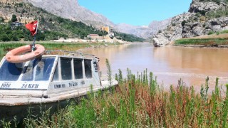 Atık sular, kuraklık ve HES; Kemaliye'de su sporlarına gölge düşürdü