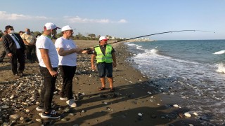  Bakan Ziya Selçuk öğrencilerle balık tuttu