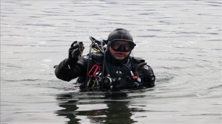 Gönüllü dalgıçlar, Elazığ'ın göl ve barajlarını atıklardan temizliyor