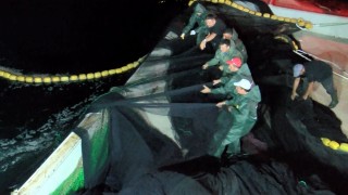 Marmara Denizi'nde balıkçılar aylar sonra ilk ağlarını çekti