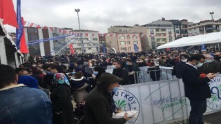 Arnavutköy’de Hamsi Festivali; Binlerce kişiye hamsi dağıtıldı