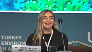 Dünya dalış rekortmeni Ercümen: Balıklardan çok plastiklerle yüzüyorum