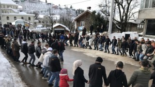 Sakarya'da hamsi festivalinde 7 bin 500 kişiye balık ikram edildi