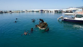 Zıpkınla Balık Avı Milli Takımı aday kadrosu denizde temizlik yaptı
