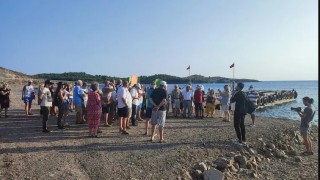 Seferihisar'da balık firmasının sahile yaptırdığı iskeleye tepki