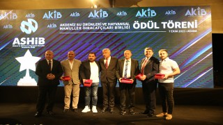 Adana'da en fazla su ürünü ve hayvansal mamul ihraç eden firmalar ödüllendirildi