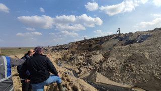 Hasanağa Deresi'nden balık ölümleri nedeniyle numune alındı