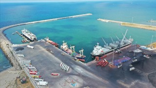 Karasu Limanı Karadeniz'in yeni ticaret merkezi oldu