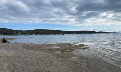 Muğla'da deniz suyu 20 metre çekildi
