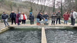Üretici ve girişimcilere balık yetiştiriciliği eğitimi verildi