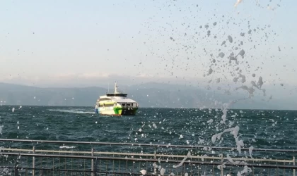 Bursa-İstanbul hattında fırtına nedeniyle 4 deniz otobüsü seferi daha iptal edildi
