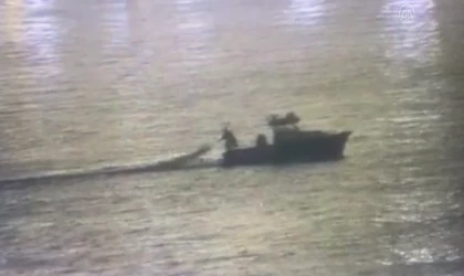 Sarayburnu'nda kaçak su ürünleri avcılığı yapan trol teknesine el konuldu