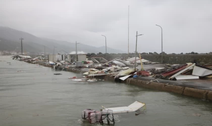 Yalova'da fırtınadan zarar gören balıkçı barınaklarında hasar tespit çalışmaları yapıldı