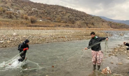 Batman'daki Han Deresi ve Kozluk Çayı hayalet ağlardan temizleniyor