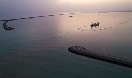 İran'ın Basra Körfezi kıyıları "petrol" ve "kentsel atık" nedeniyle kirleniyor