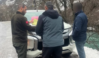 Munzur Vadisi'nde kaçak balık avlayan kişi hakkında işlem yapıldı
