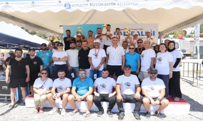 Antalya'da "Aslan Balığı Avlama Yarışması" düzenlendi